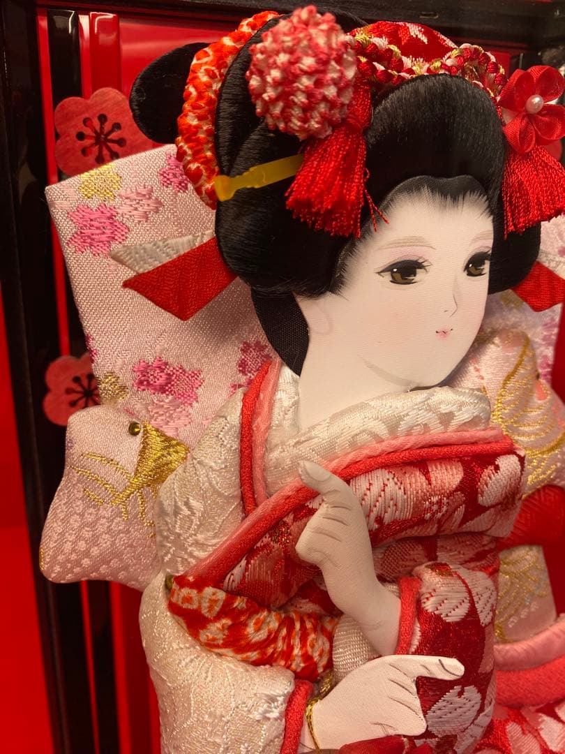 羽子板　振袖刺繍　アクリルケース９号・サイズ間口約２５×奥行約１９×高約３７㎝