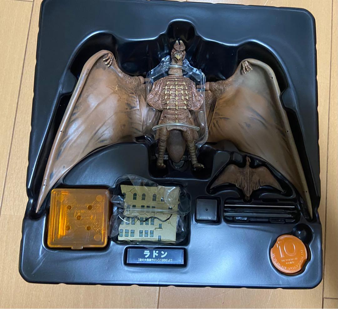特撮　リボルテック ラドン　　　ゴジラ　フィギュア