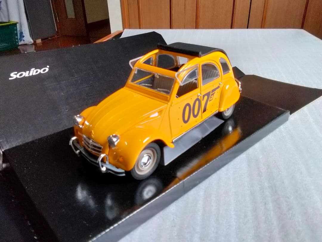 ２CV JAMES BOND　007仕様　箱あり