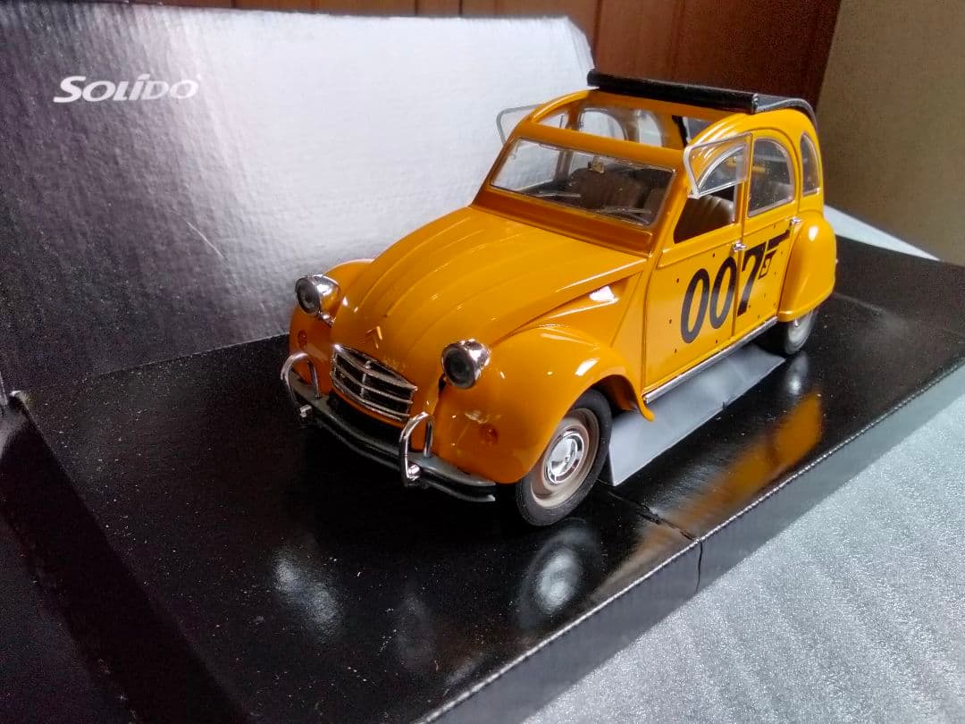 ２CV JAMES BOND　007仕様　箱あり