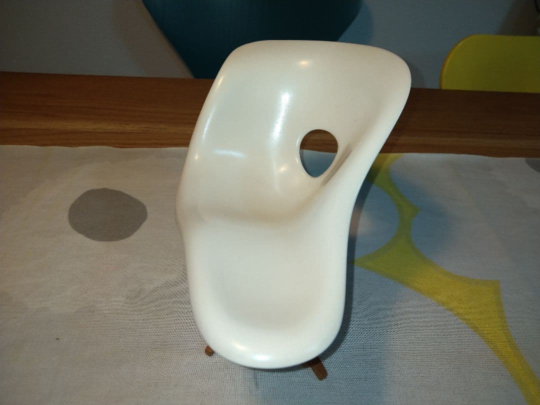 イームズ　ラ・シェーズ　ミニチュア