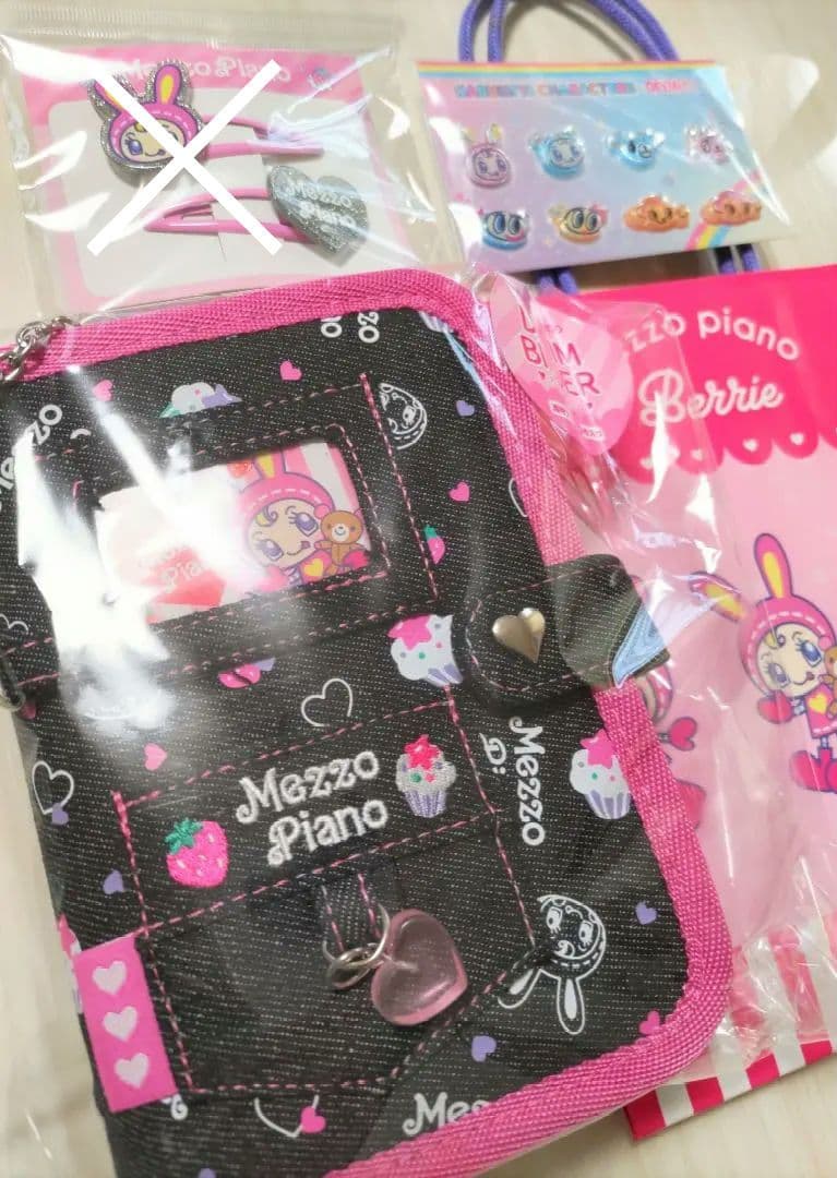 メゾピアノ デニムシールバインダー　ぷっくりシール　非売品　キャラチャーム