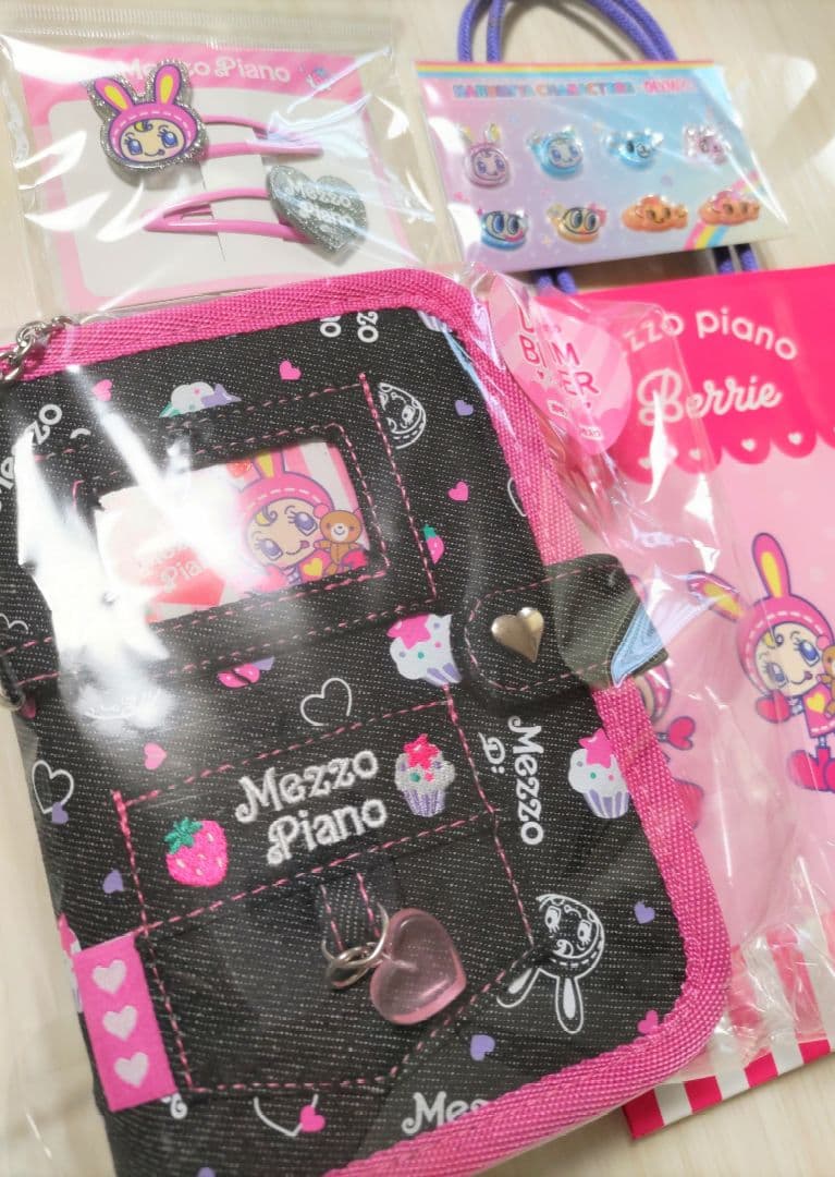 メゾピアノ デニムシールバインダー　ぷっくりシール　非売品　キャラチャーム
