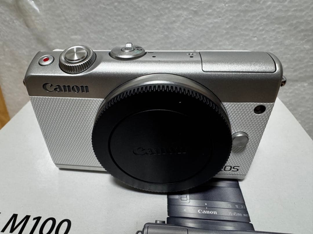 CANON EOS M100 ダブルズームセット　美品
