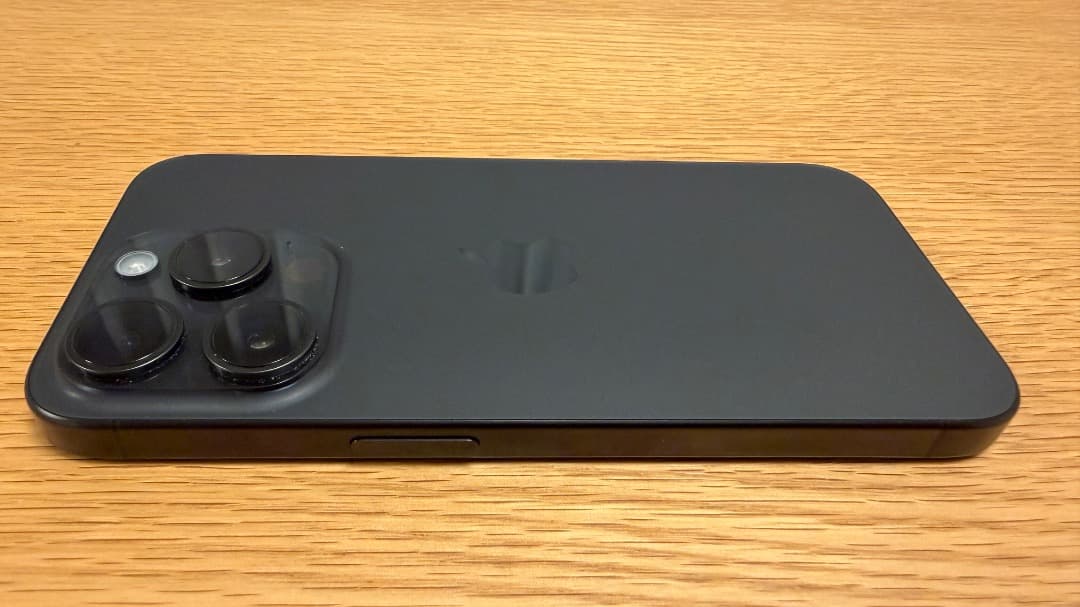 iPhone15 Pro 256GB ブラックチタニウム SIMフリー