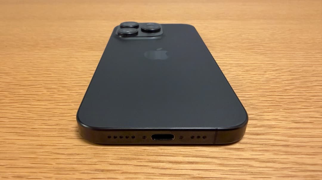 iPhone15 Pro 256GB ブラックチタニウム SIMフリー