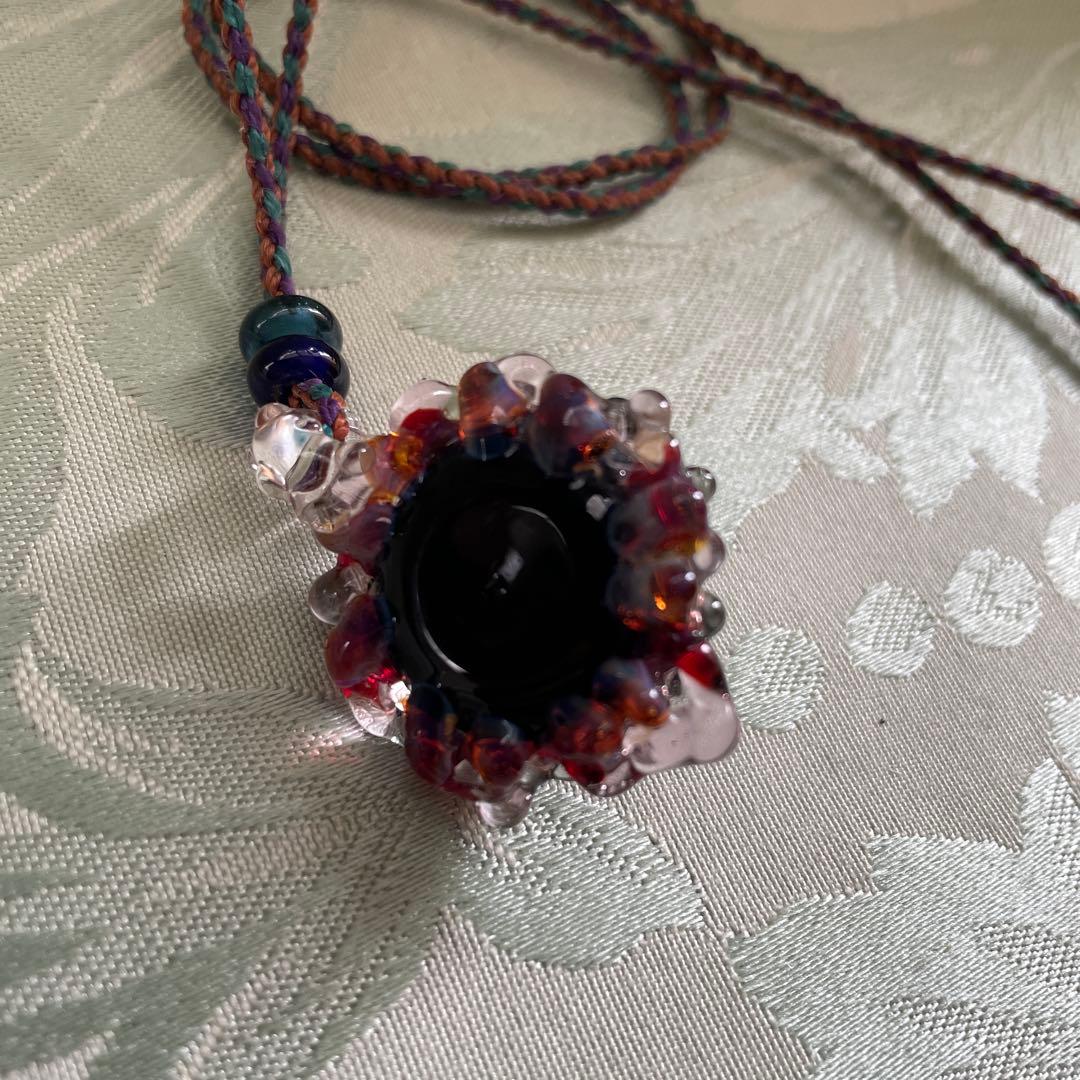 ハンドメイド 蜻蛉玉　星のモチーフ ネックレス　宇宙ガラス