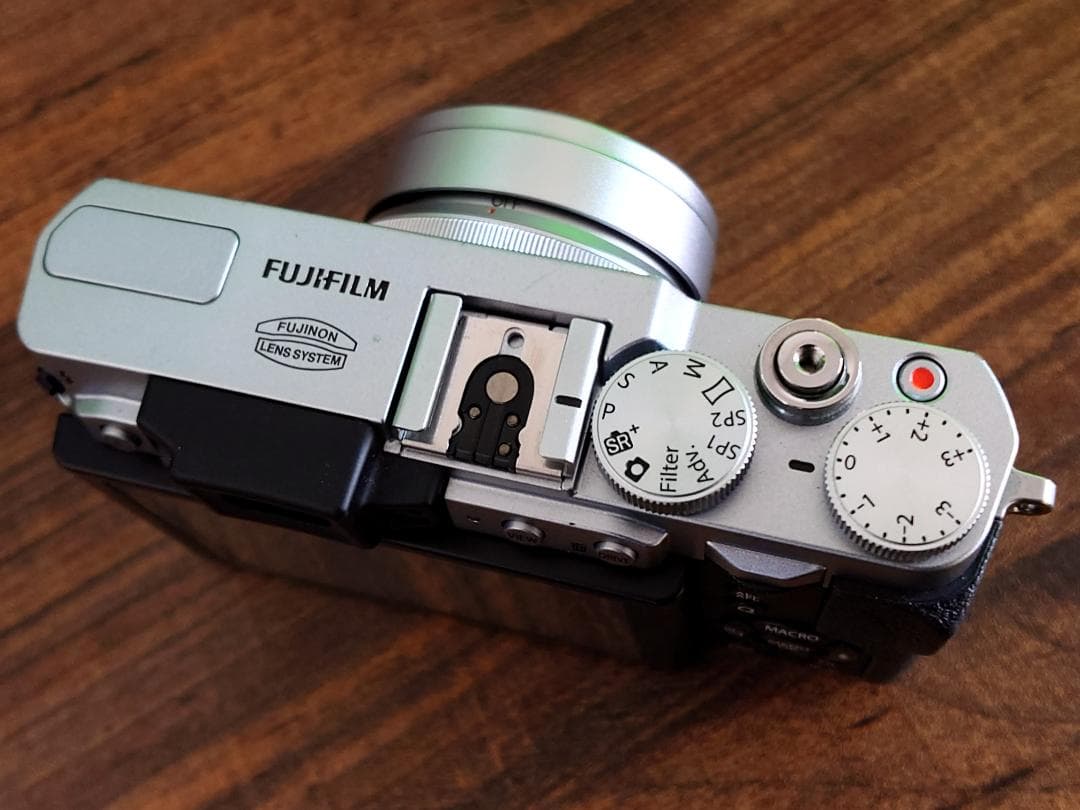 FUJIFILM X30　シルバー　※難あり、使用可