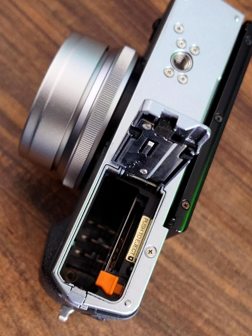 FUJIFILM X30　シルバー　※難あり、使用可