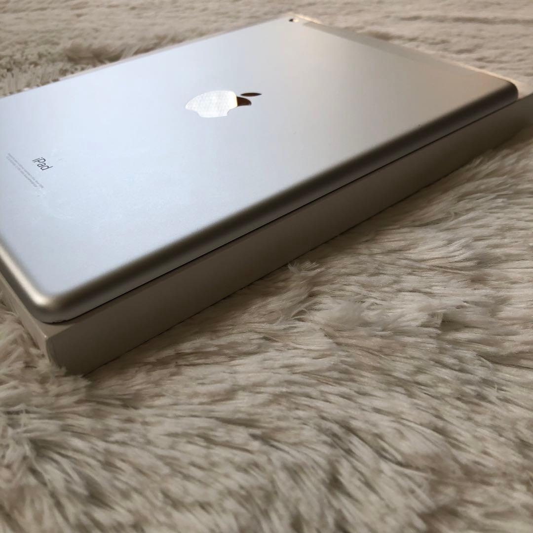 【早い者勝ち】iPad 第6世代 32GB SIMフリー 【すぐ発送】