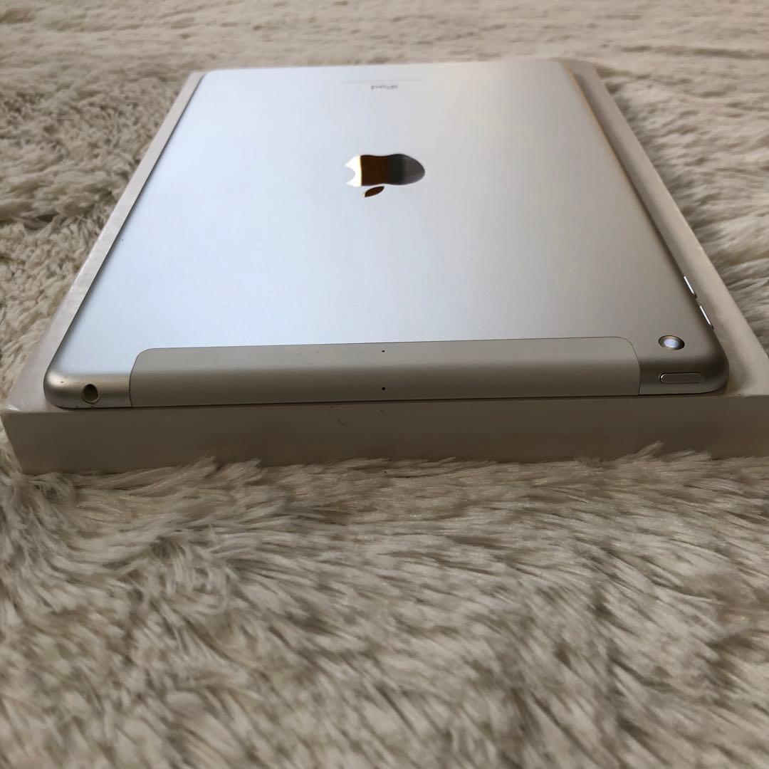 【早い者勝ち】iPad 第6世代 32GB SIMフリー 【すぐ発送】