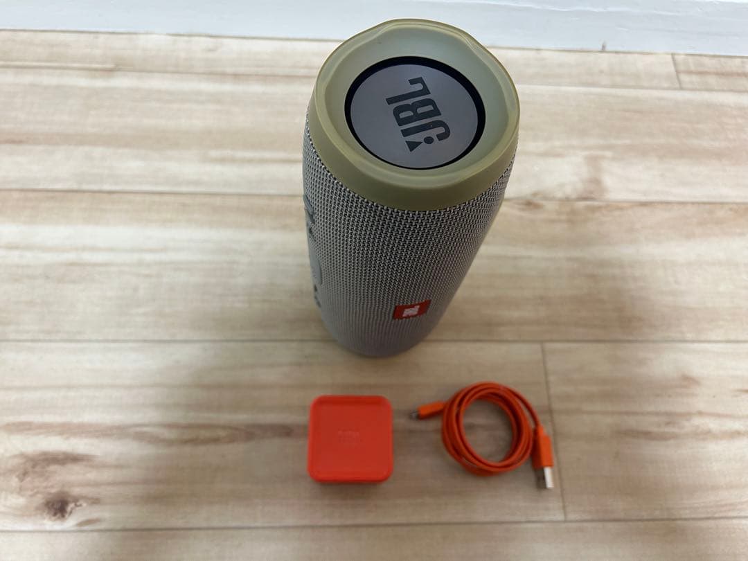 JBL ワイヤレススピーカー グレー・オリーブ