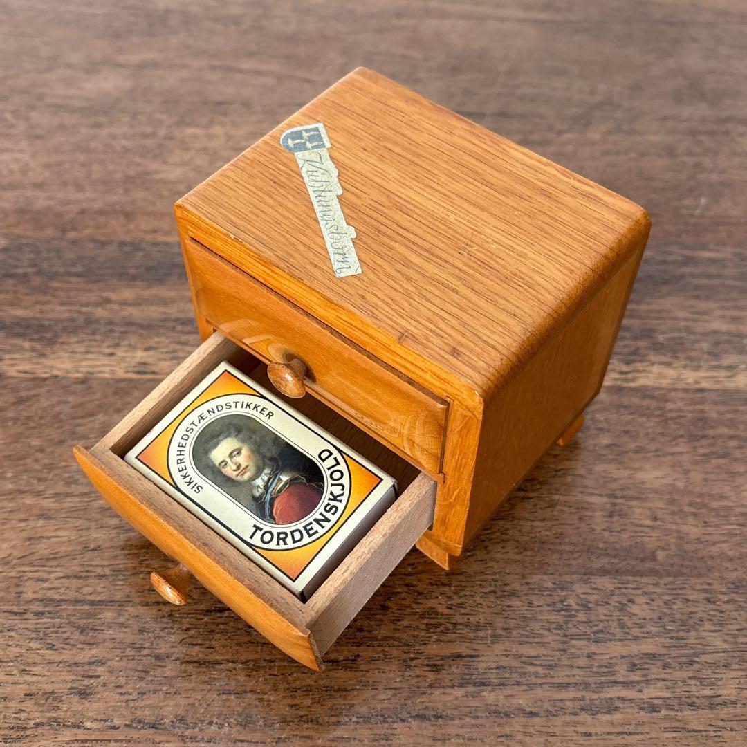 【東ドイツ Kühlungsbornの古い引き出し】ヴィンテージ