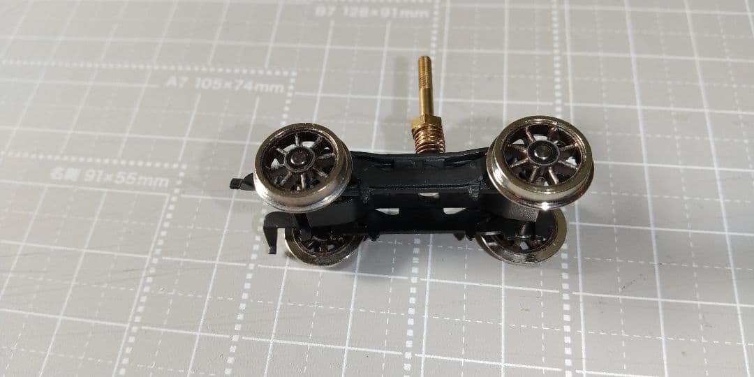 二軸先台車。 二軸従台車 (２組)。他パーツ。 鉄道模型 、HOゲージ
