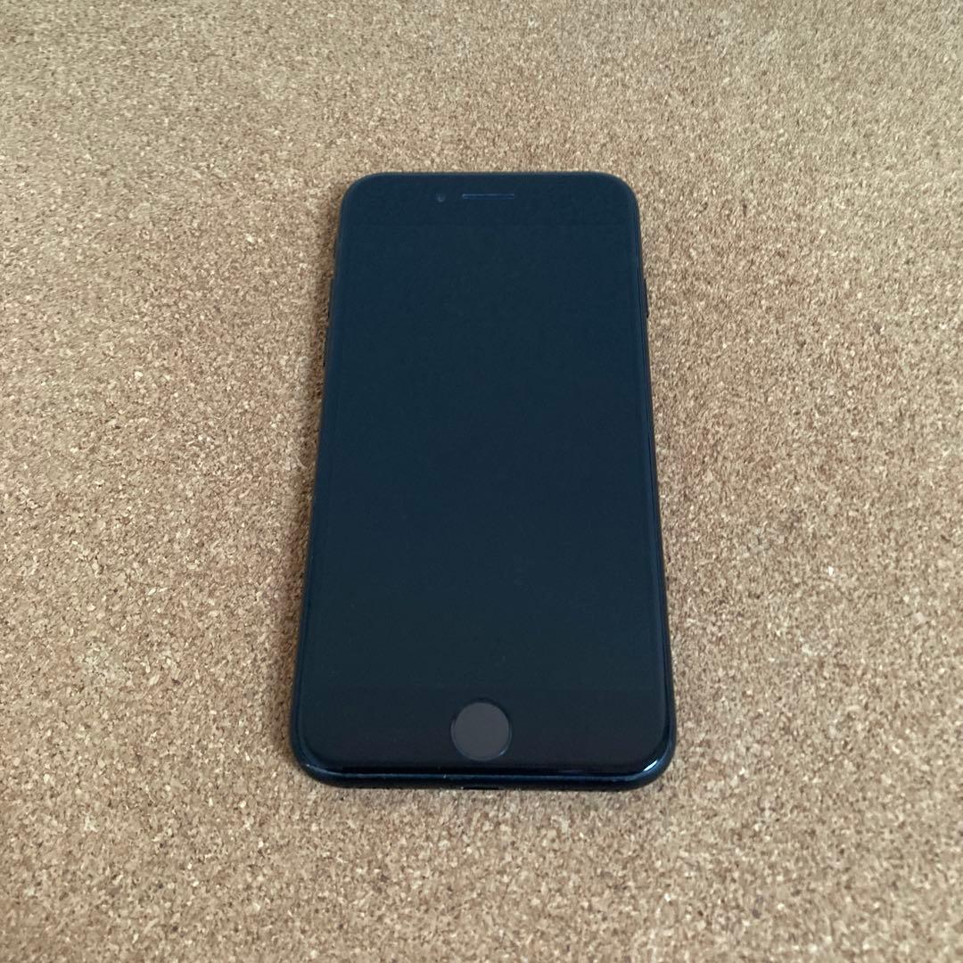 4138 電池新品☆比較的美品☆iPhoneSE2 64GB SIMフリー☆