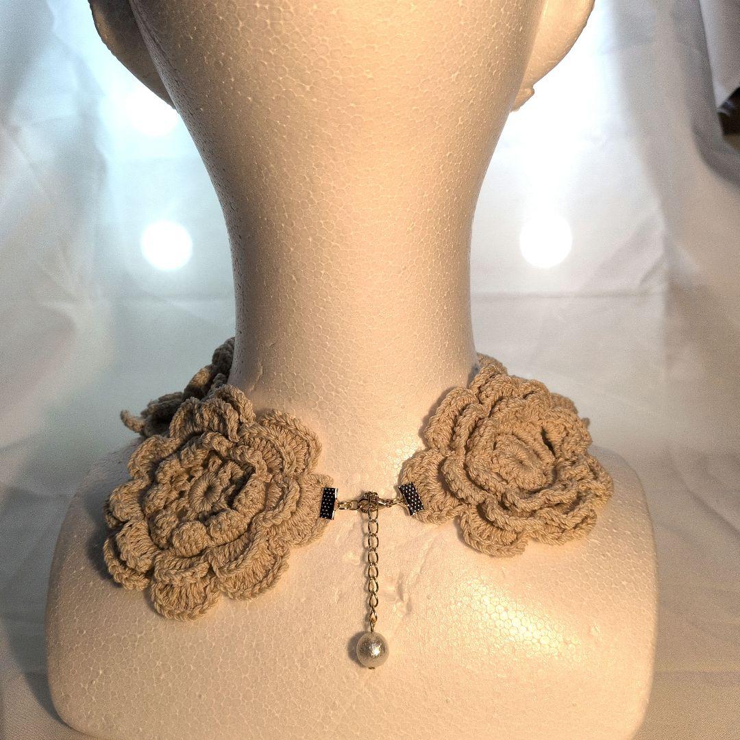 シルク100％ アイリッシュレースの薔薇ネックレス｜手編み・生成り｜クラシカル