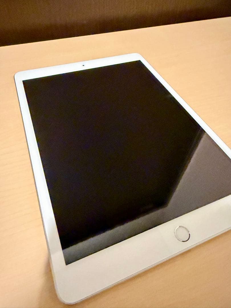 iPad 第7世代 スペースグレー Wi-fiモデル 32GB キーボードカバー