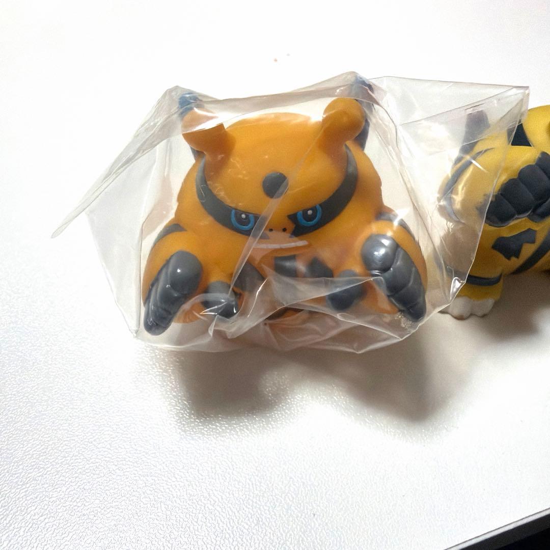 ポケモンキッズ　エレキブル　色違い　指人形