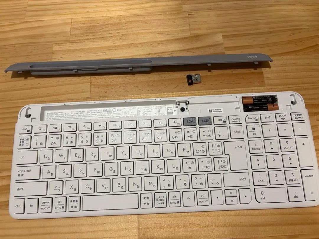 Logitech ワイヤレスキーボードとsurfaceマウスセット　スタンド付き