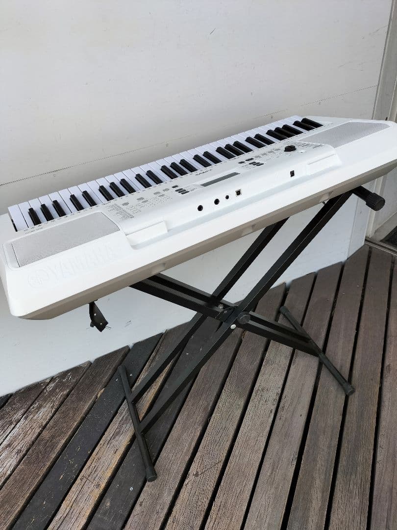YAMAHA ヤマハ 61鍵キーボード EZ-300 ホワイト 台付