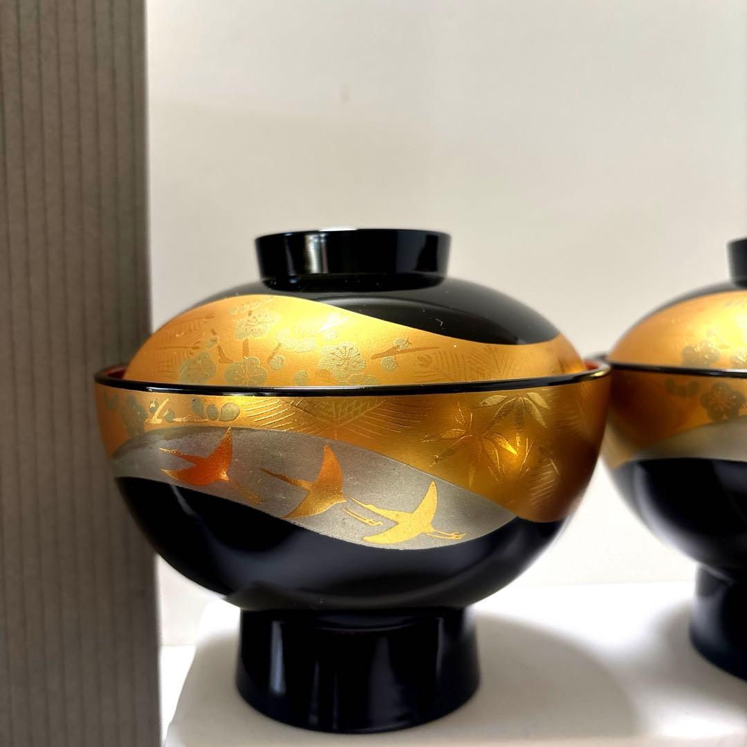 木乾漆器　高台蓋付き汁椀　黒内朱　金彩　鶴に松竹梅図　煮物椀　山中漆器　会津塗り