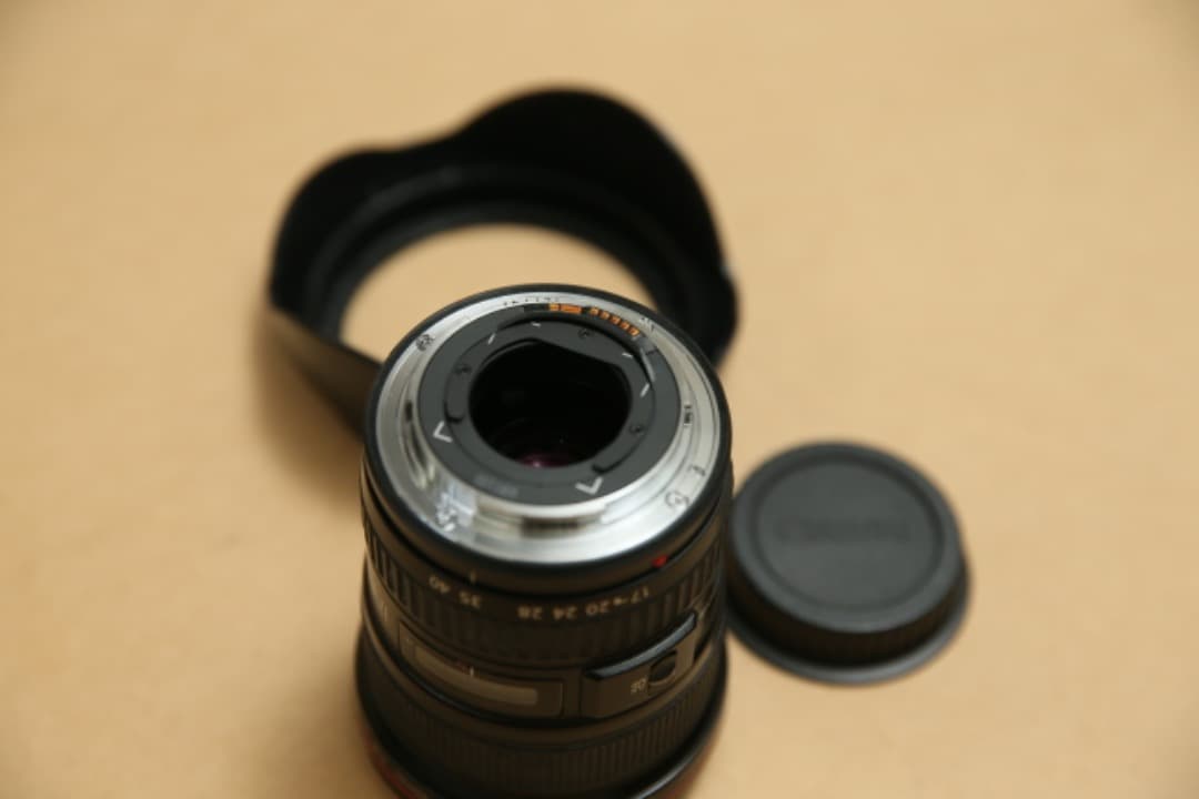 Canon キヤノン EF17-40mm F4L USM ★完動フード付き★