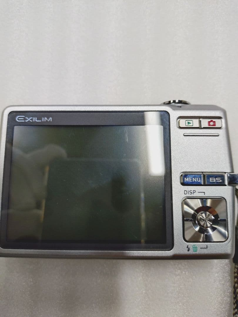 4-334 CASIO カシオ EXILIM EX-Z500 シルバーデジカメ