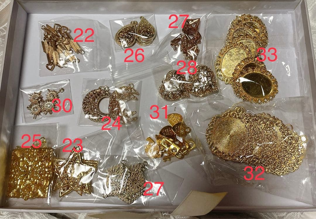 総額2万越え！全38種まとめ売り！！レジン　パーツ　チャーム　ハンドメイド