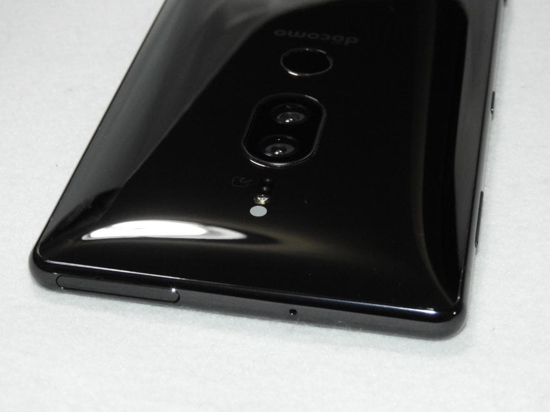 良品 SONY Xperia XZ2 Premium SO-04K SIMフリー