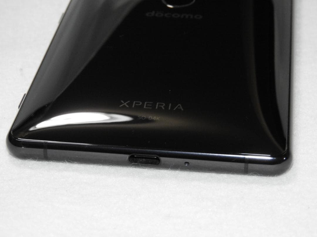良品 SONY Xperia XZ2 Premium SO-04K SIMフリー