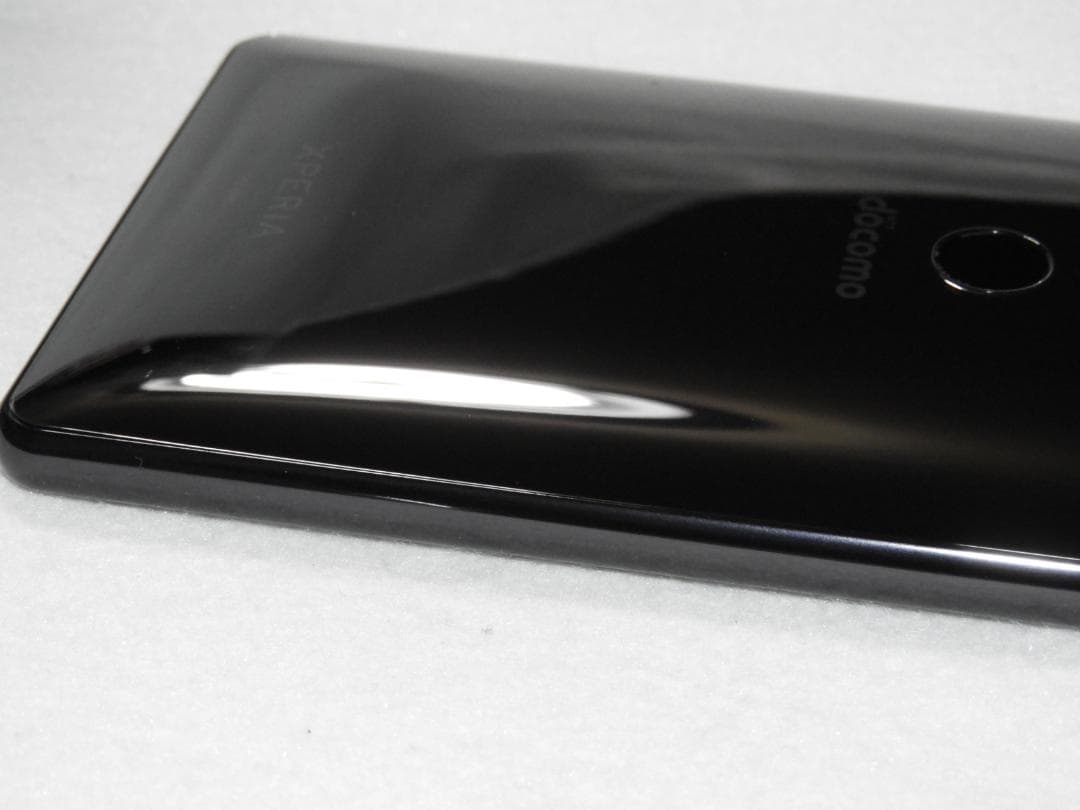 良品 SONY Xperia XZ2 Premium SO-04K SIMフリー