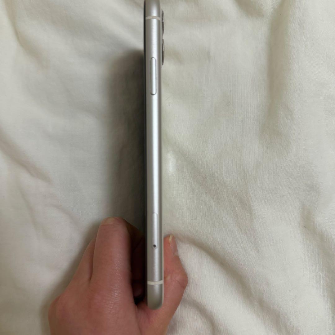 Apple iPhone 11 ホワイト