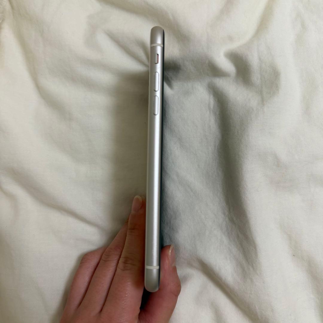 Apple iPhone 11 ホワイト