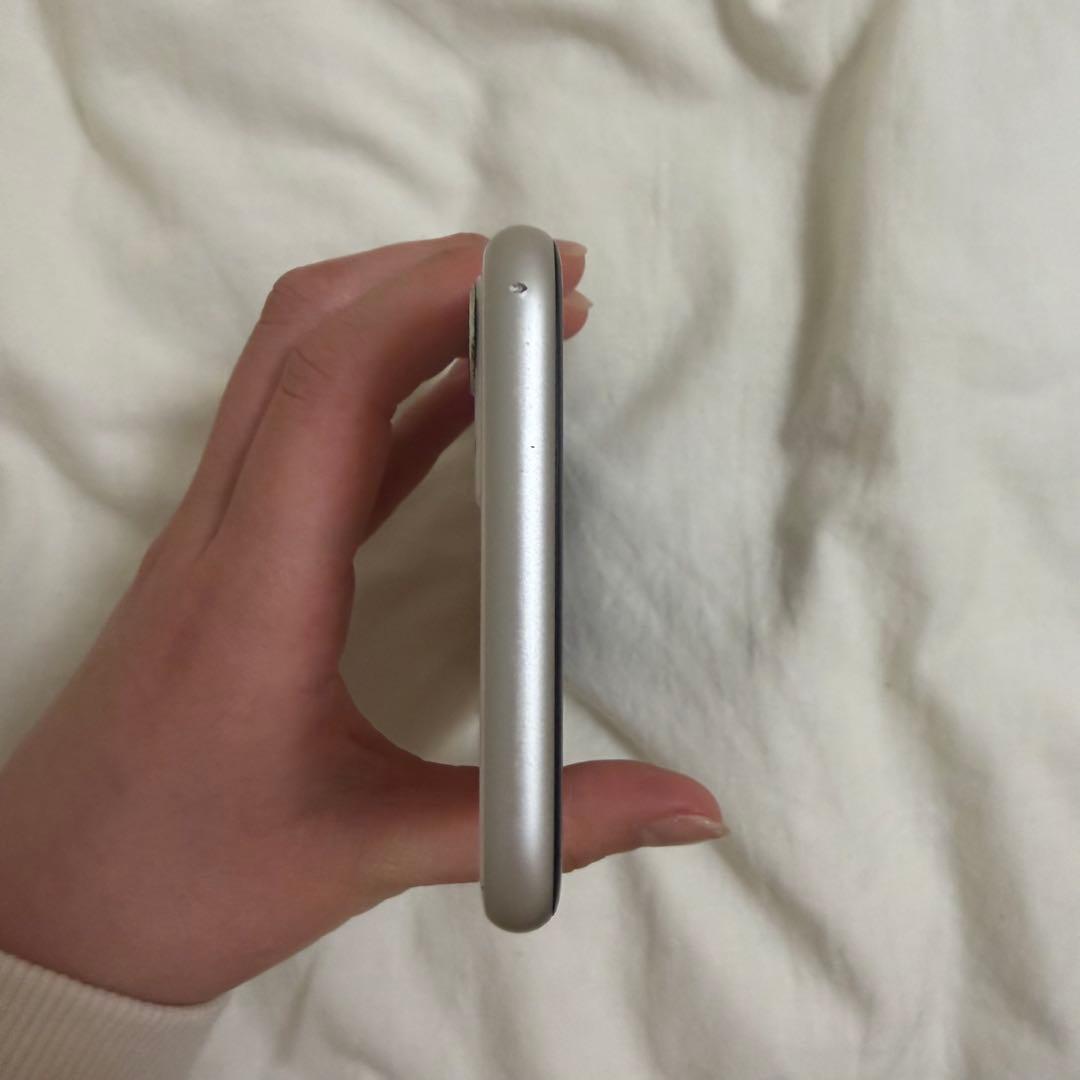 Apple iPhone 11 ホワイト