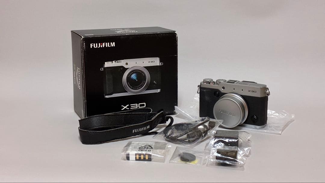 Fujifilm X30 コンパクトデジタルカメラ 本体
