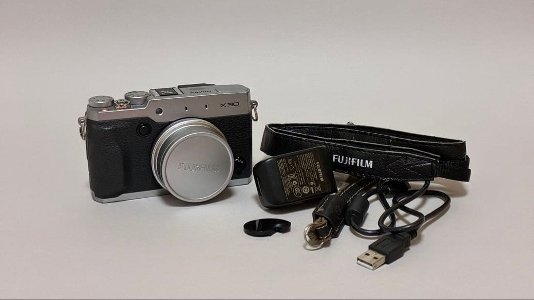 Fujifilm X30 コンパクトデジタルカメラ 本体