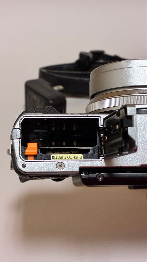 Fujifilm X30 コンパクトデジタルカメラ 本体