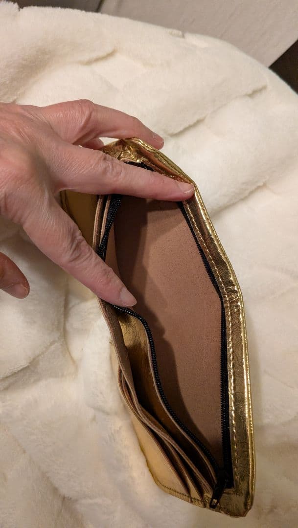 牛革　二つ折り財布　ゴールド　金運UP？？