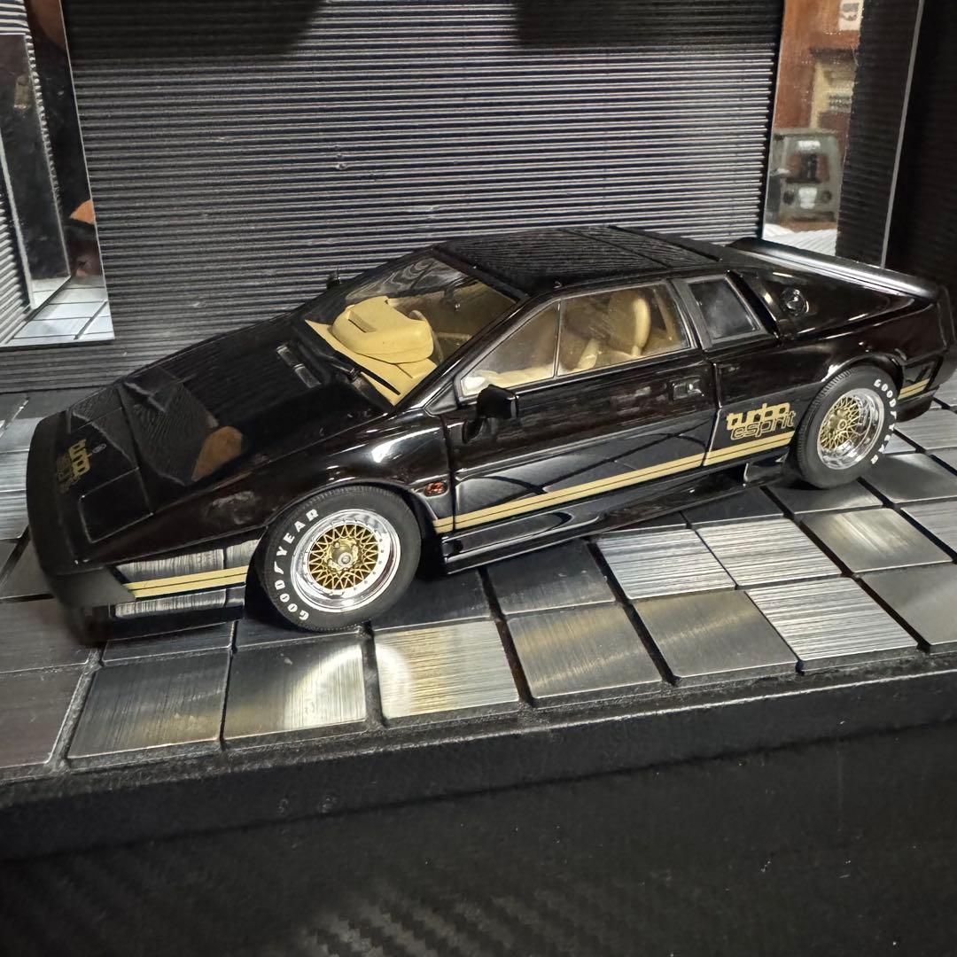 絶版未展示品 オートアート 1/18 ロータス エスプリ ターボ S2 ブラック