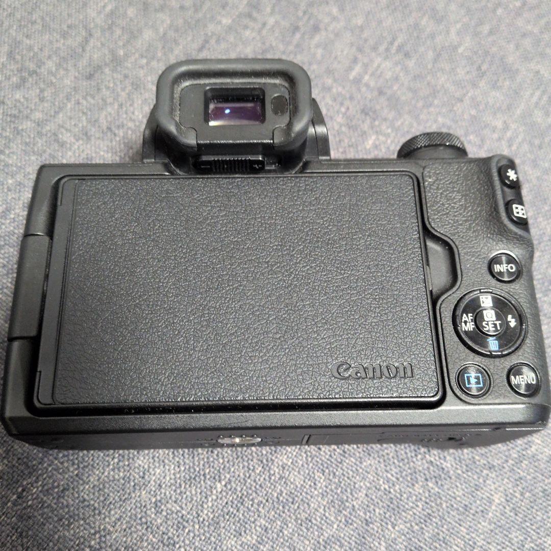 Canon EOS kiss M レンズ