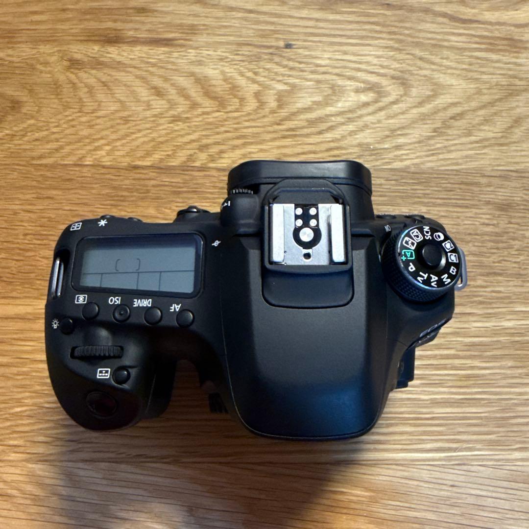 【美品】Canon EOS 80D 18-135 IS USM kit