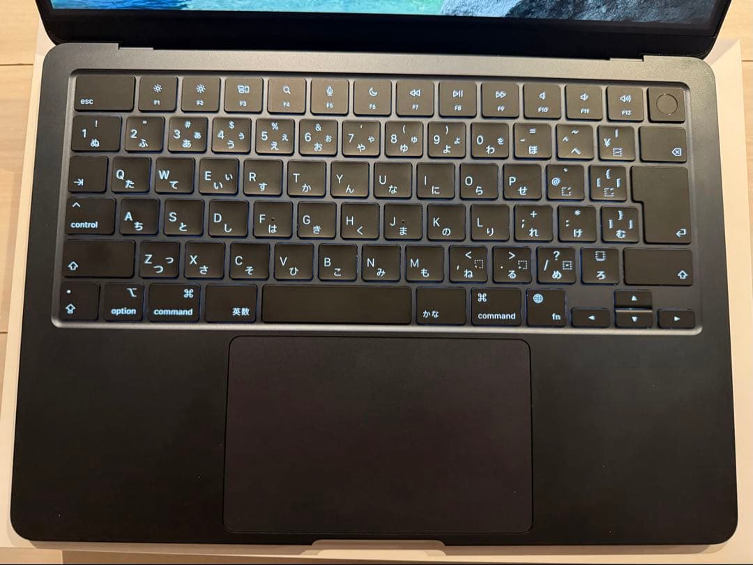 MacBook Air 13.6インチ M2チップ 8GB/512GB
