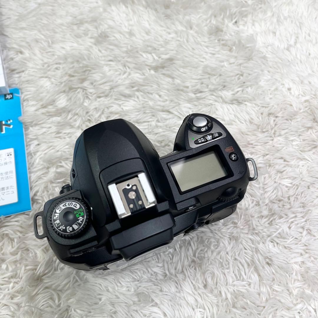 Nikon D70 デジタルカメラキット　AF-S DX Zoom-Nikkor