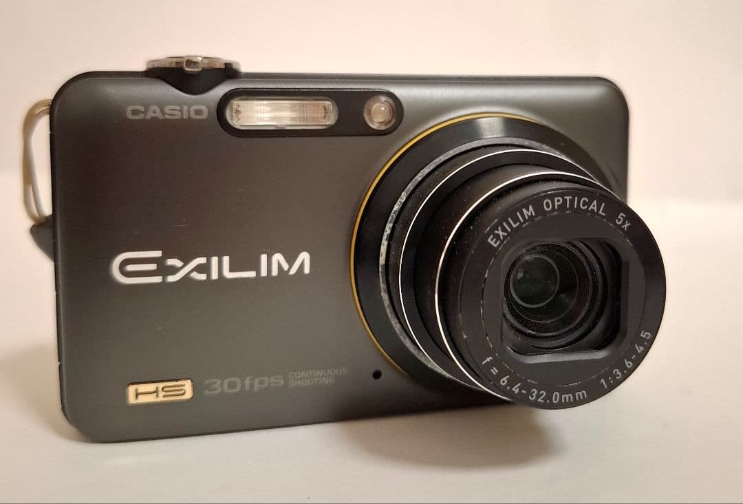 [美品] カシオ EXILIM High Speed EX-FC100コンテジ