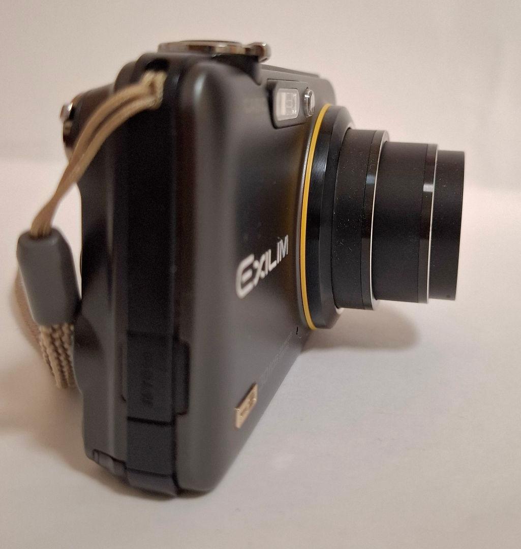 [美品] カシオ EXILIM High Speed EX-FC100コンテジ