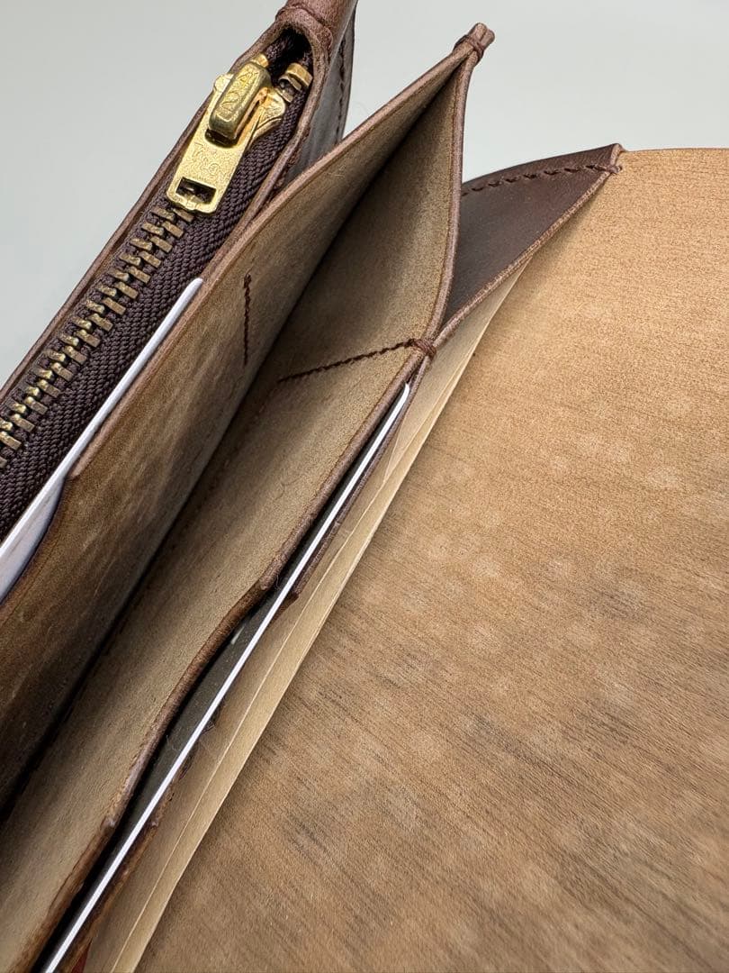 トラッカーウォレット　ホースバット MARYAM社