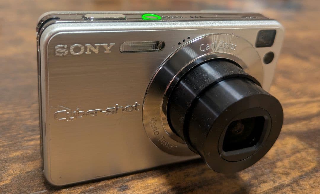 Sony Cyber-shot 7.2メガピクセル コンパクトデジタルカメラ