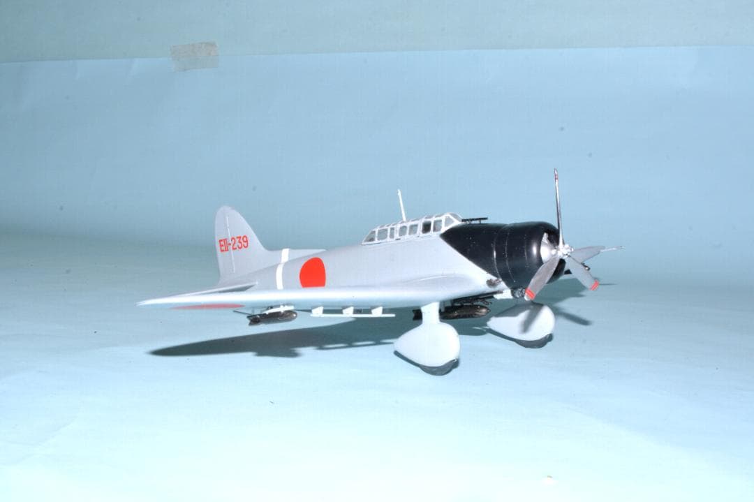 [完成品] 1/48　海軍　九九艦上爆撃機11型　『瑞鶴』搭載　真珠湾攻撃艦爆隊