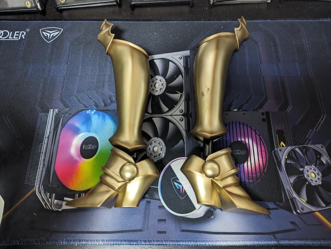 引退品　赤セイバーヘッド、ドレス、ウィッグ、武器、甲冑（靴）