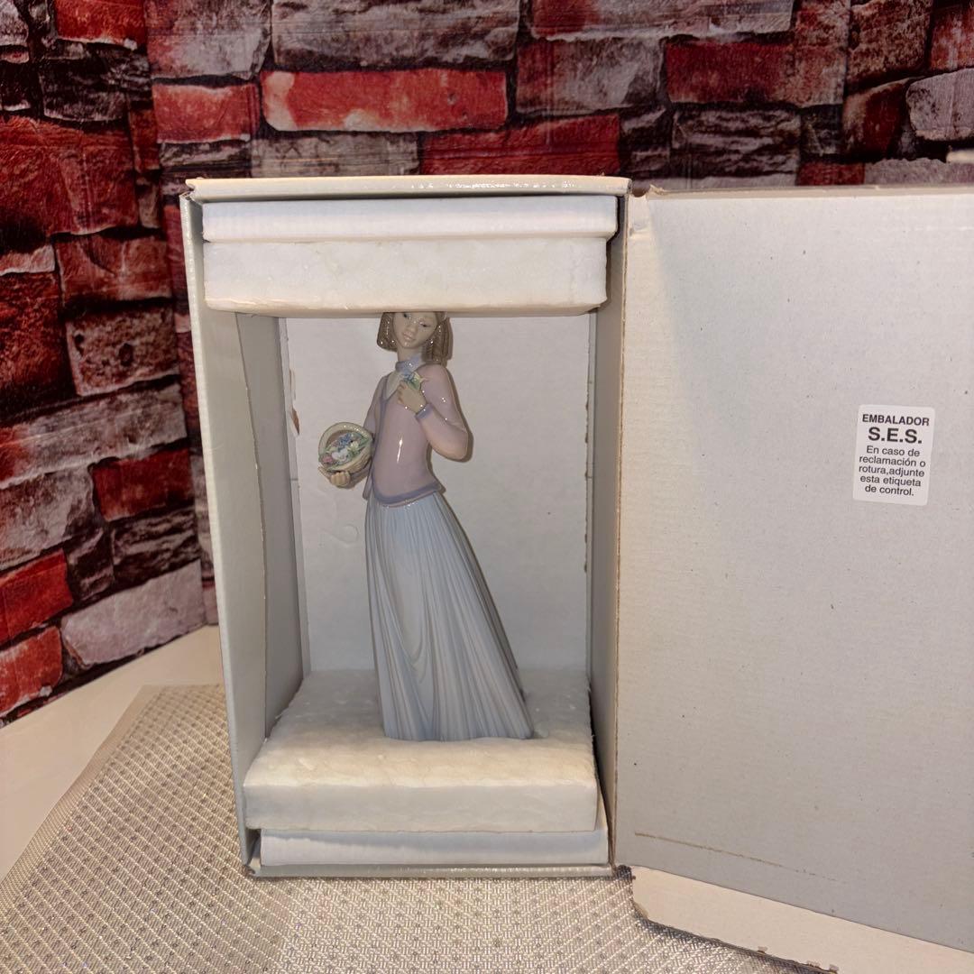 会員限定・希少　LLADRO リヤドロ　 春の香り　箱付